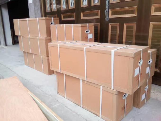 100mlびんのビールのための自動液体の充填機の線形タイプ 3